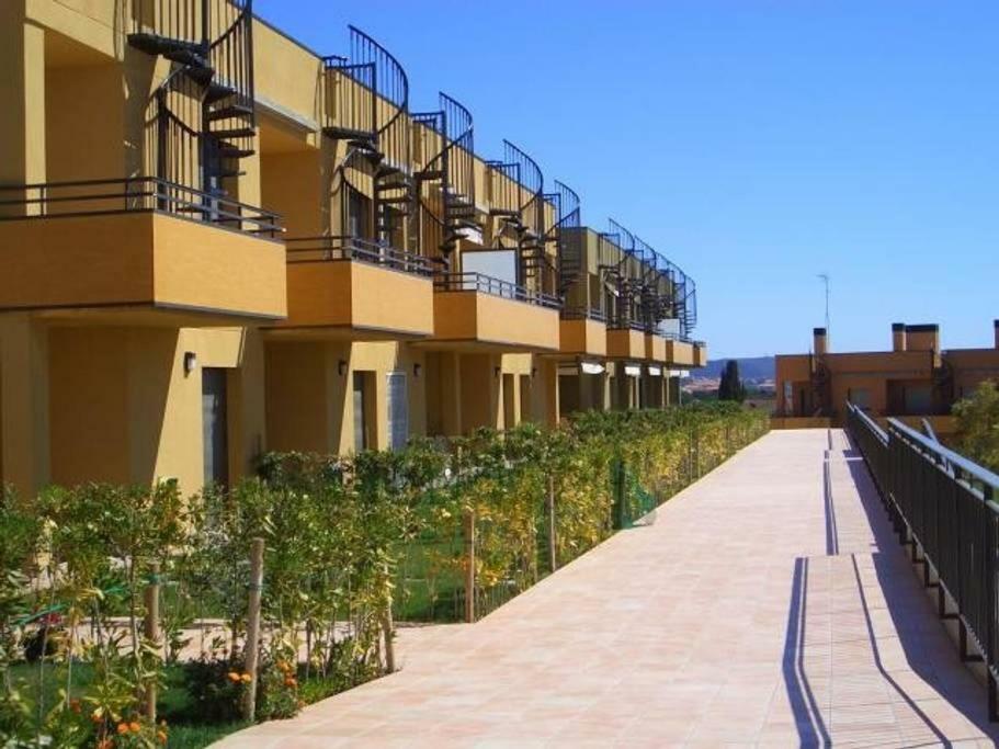 Masia Blanca - โกมาร์รูกา ภายนอก รูปภาพ